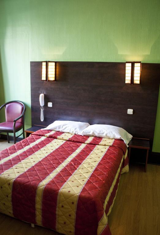 Hotel Cambrai París Habitación foto